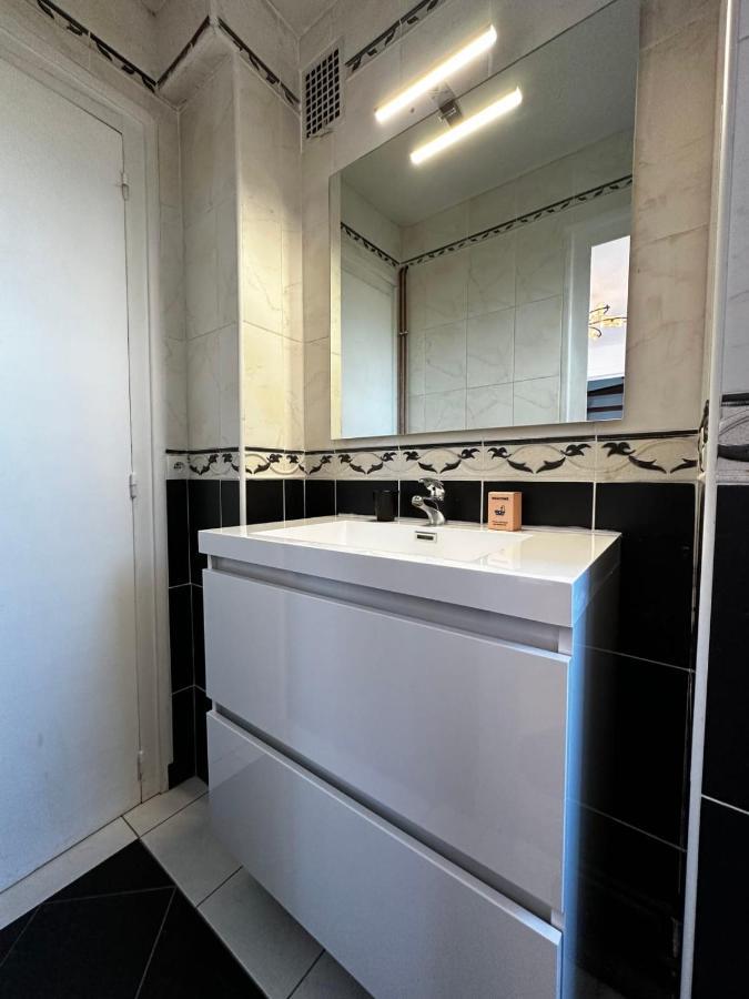 Beautiful Apartment With Terrace - Loire View トゥール エクステリア 写真